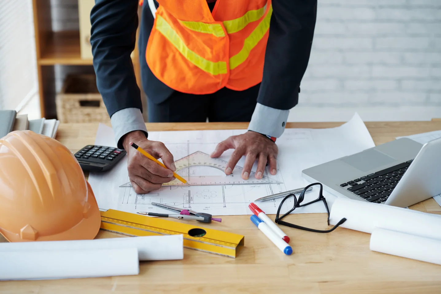 Ingenieur sur un chantier